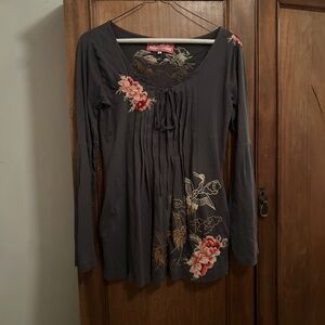 Johnny was JWLA embroidered floral long sleeve blouse with pockets in size small